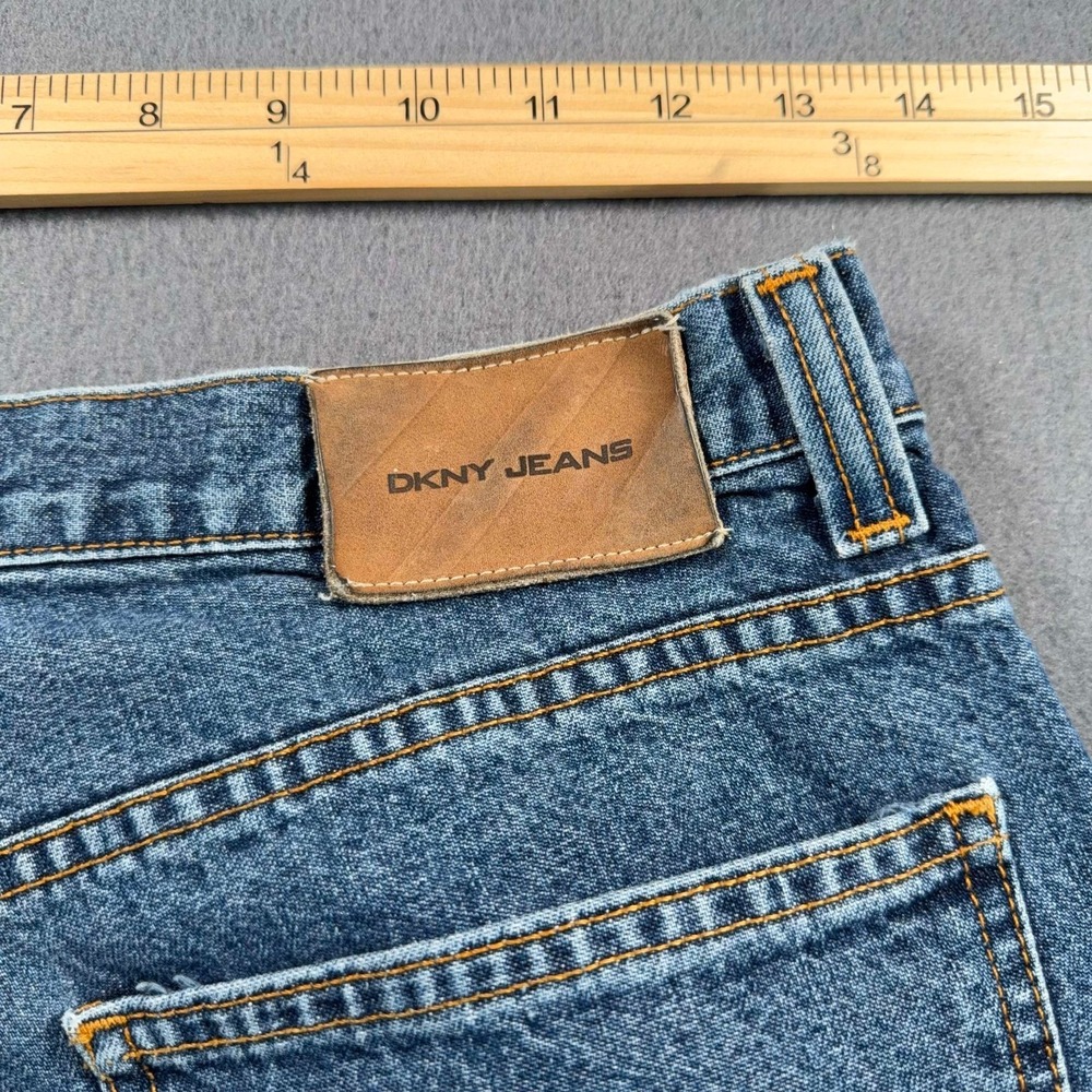 DKNY Jeans Men's Sz 34x32 VTG City Med Wash 100% Cotton Normcore Durable Nice - Picture 9 of 9